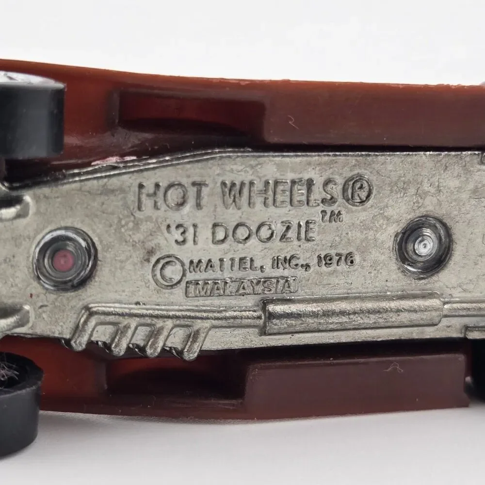 VINTAGE HOT WHEELS '31 DOOZIE Red WITH TAN ROOF- 1976